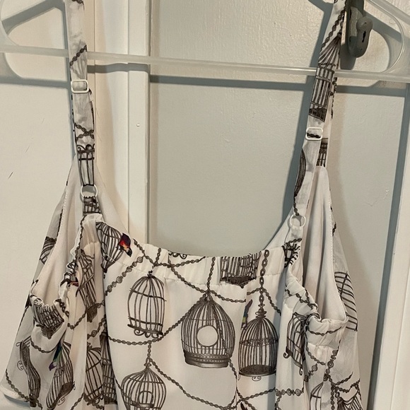 Torrid Birdcage Size 0 Beautiful Top - Picture 2 of 3